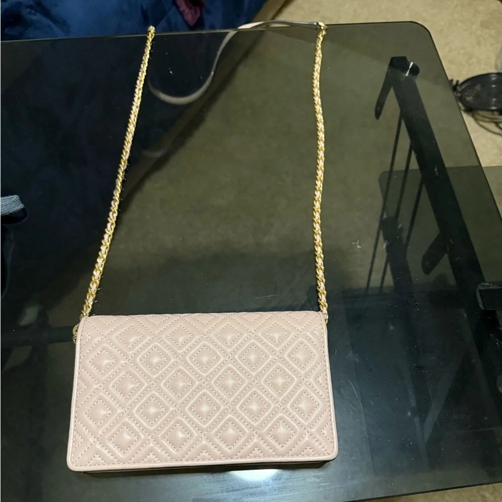 Tory Burch Quilted Chain Crossbody Bag in Blush Pink and Gold